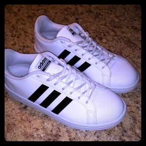 Brand New Adidas Cloud foam 6.5 womens